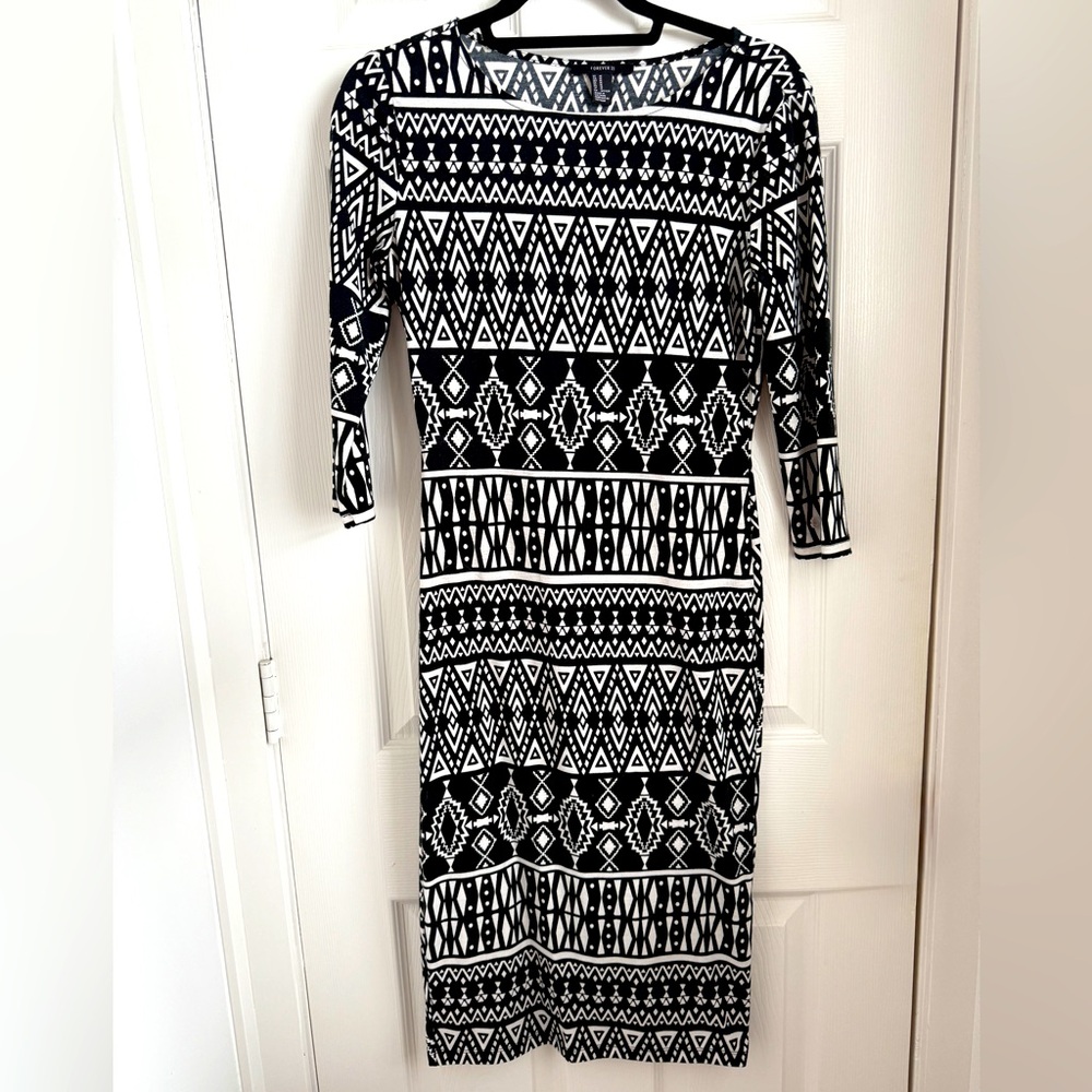Black and white stretch bodycon fit midi dress